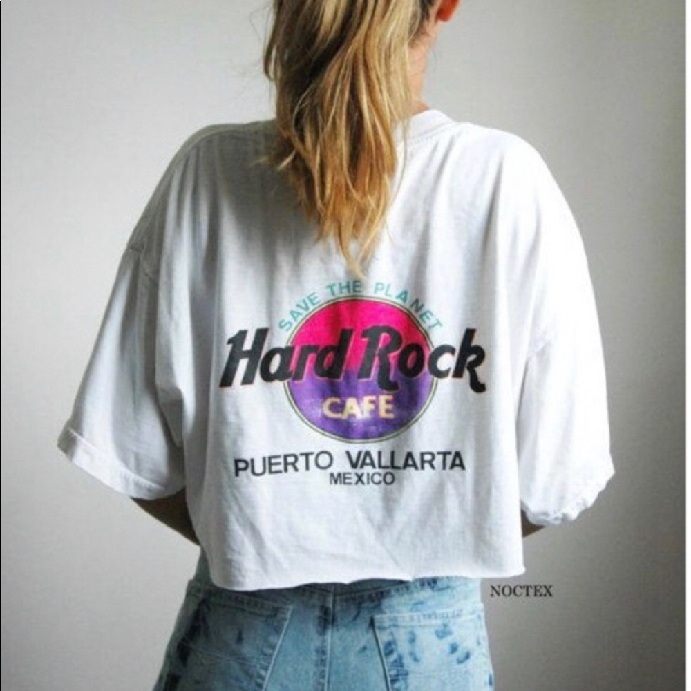 BUNDLE🎉 2 Surprise Vintage Tee’s - Picture 7 of 8